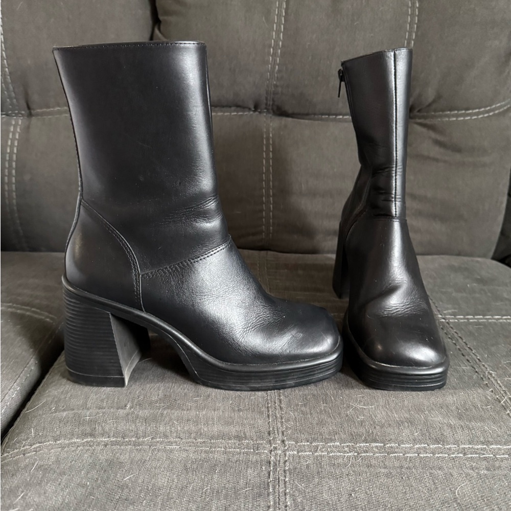 Steve Madden Black Boots